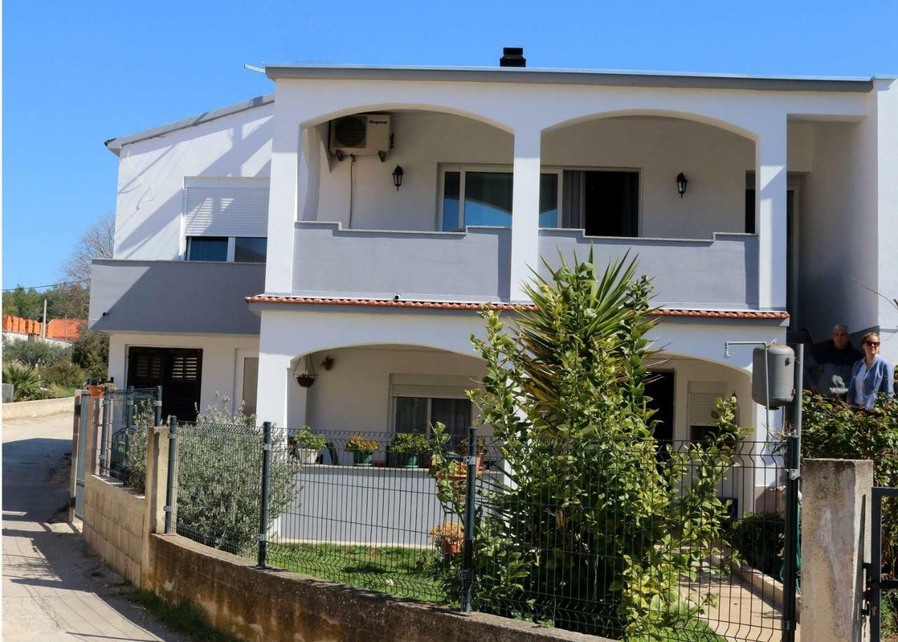 Apartment Flowers Bibinje Exterior photo